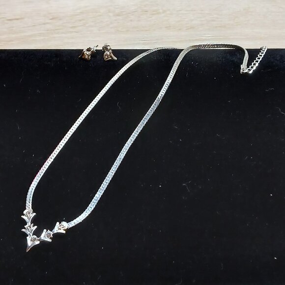 Vintage Avon Silver Tone Necklace & Earrings Costume Jewelry Set #23W - Picture 12 of 16